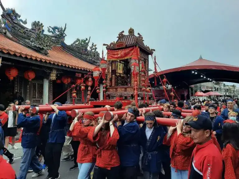五結元宵嘉年華登場～走尪遶境祈平安，躦轎過火迎新年【影音新聞】