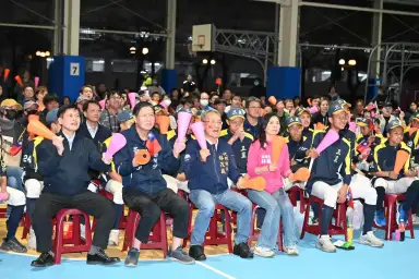 宜蘭運動公園直播台日經典賽～代理縣長林茂盛與民眾同場應援