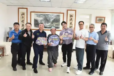 演藝圈大咖現身宜蘭警局！許效舜、張睿家跨刀助陣反詐