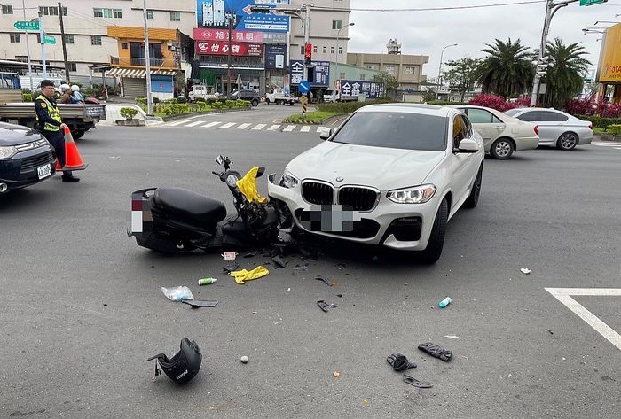 兄妹騎機車發生車禍～兄死妹重傷