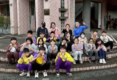 吳記花生捲冰淇淋九年送愛～小小冰淇淋．冰甜入口暖在心